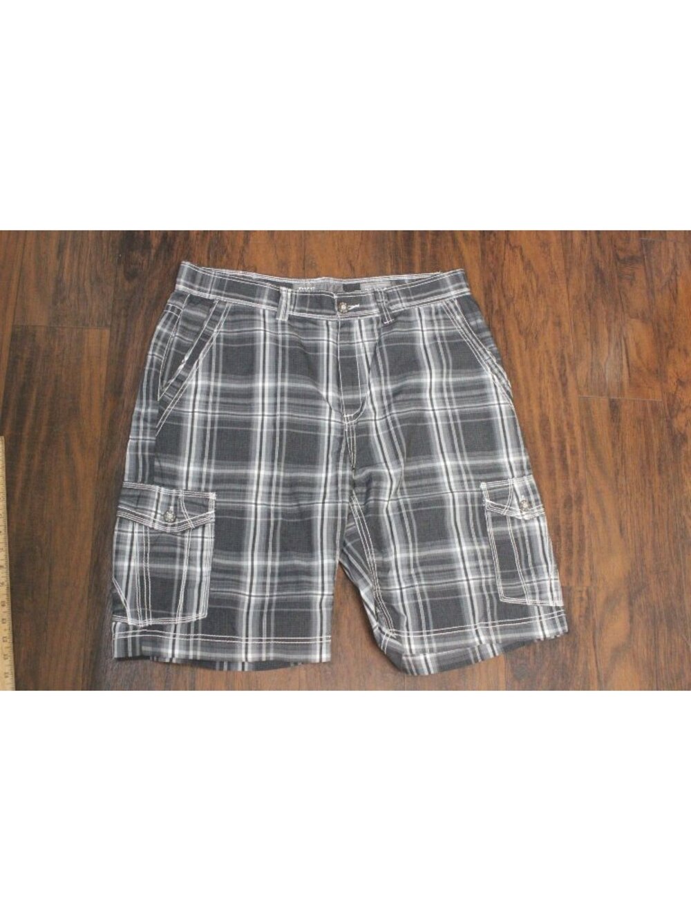 BKE Mens Plaid Cargo Shorts Athletic Fit Size 38 Black & Gray Cotton Blend